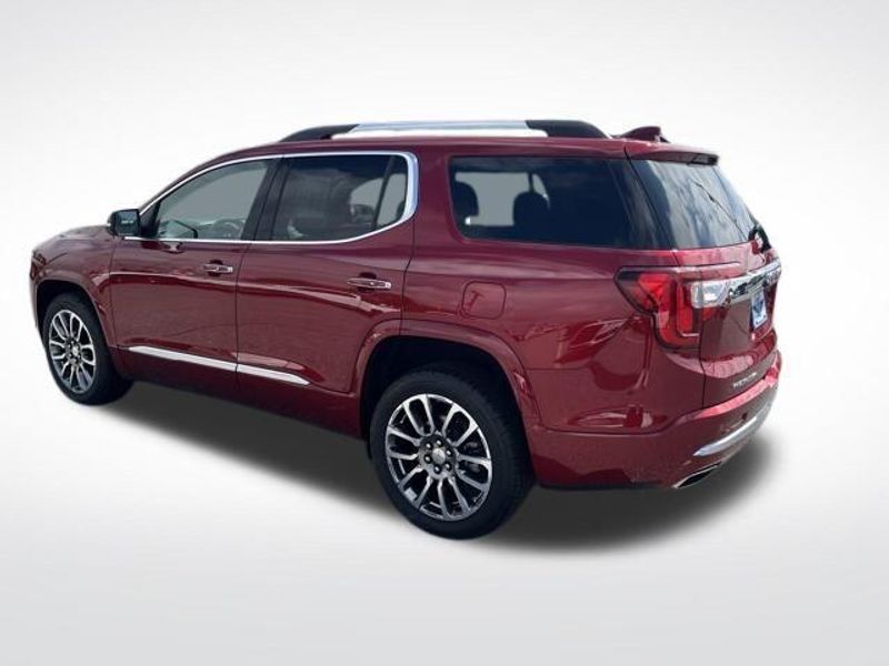 2020 Gmc Acadia Denali photo 2