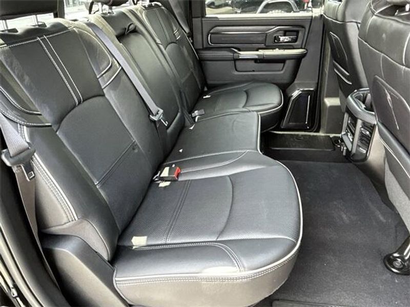 New 2024 RAM 3500 Limited Crew Cab 4x4 8