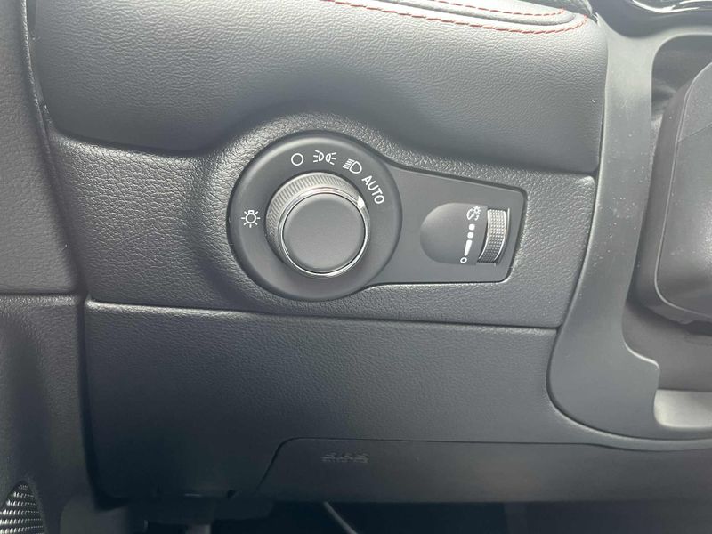New 2025 Dodge Durango R/T Plus AwdImage 16