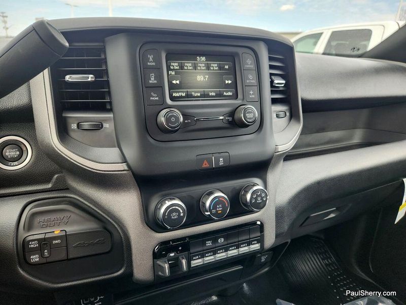 2024 RAM 5500 Tradesman Chassis Crew Cab 4x4 84