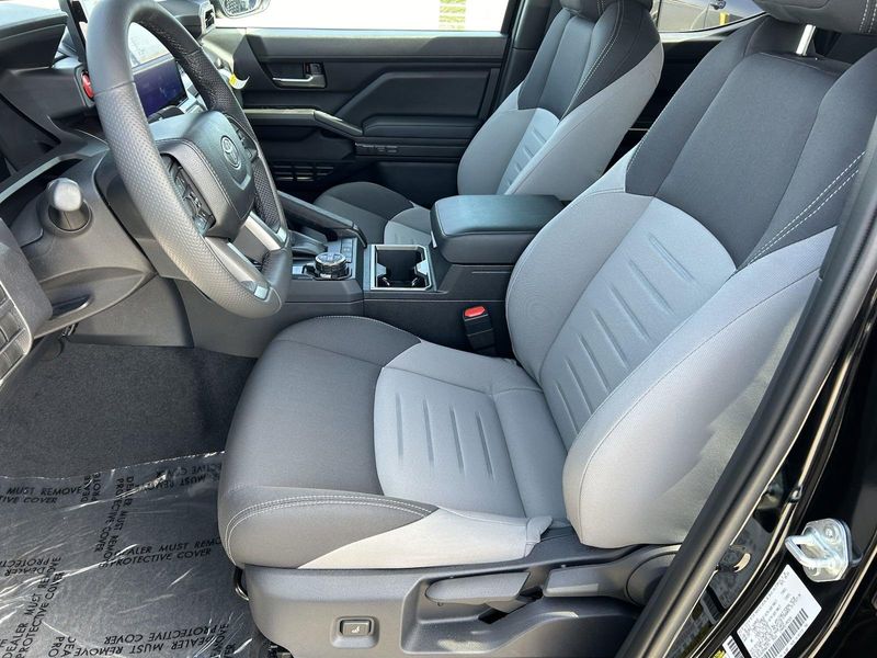 New 2024 Toyota Tacoma TRD Off RoadImage 10