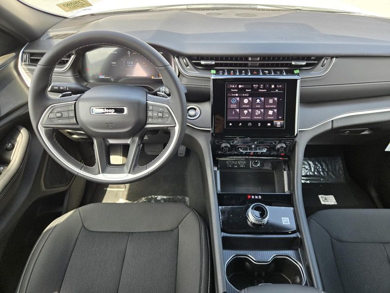 New 2026 Jeep Grand Cherokee L Laredo X 4x2