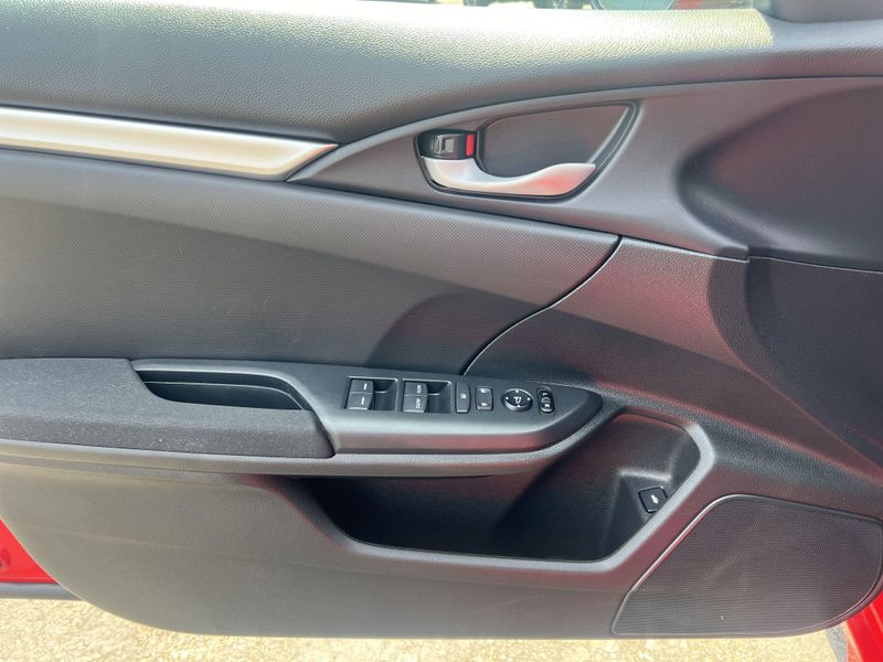 Used 2016 Honda Civic Sedan LXImage 5