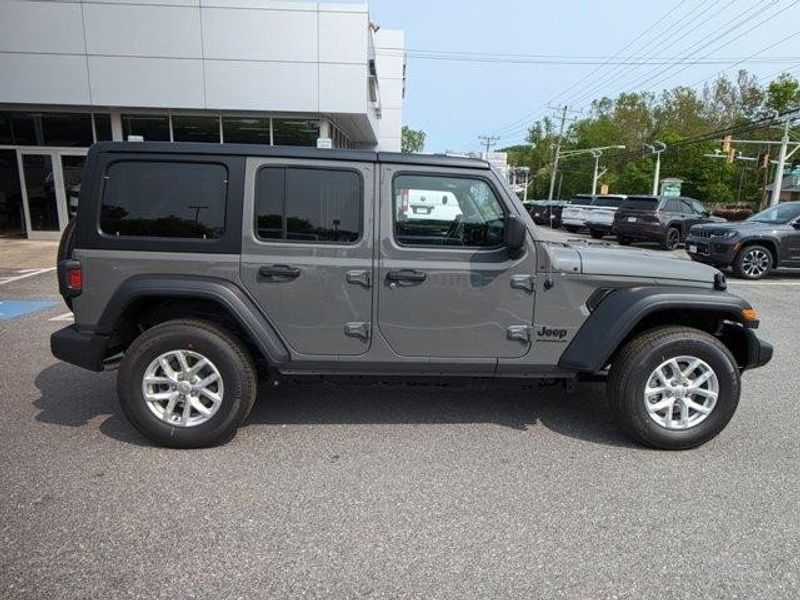 new 2023 Jeep Wrangler in Cockeysville MD l Baltimore Area