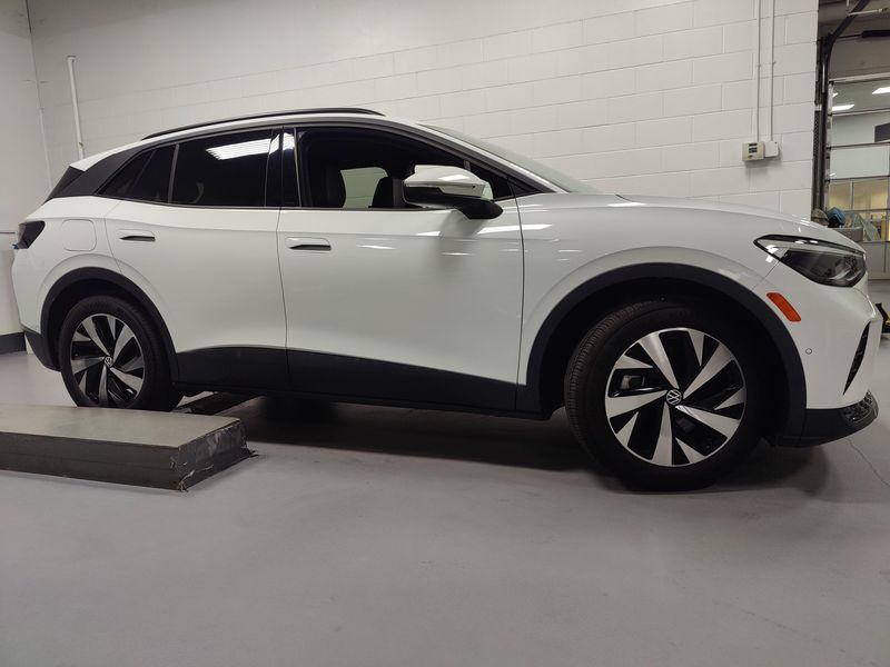 2023 Volkswagen ID.4 62kW All ElectricImage 3