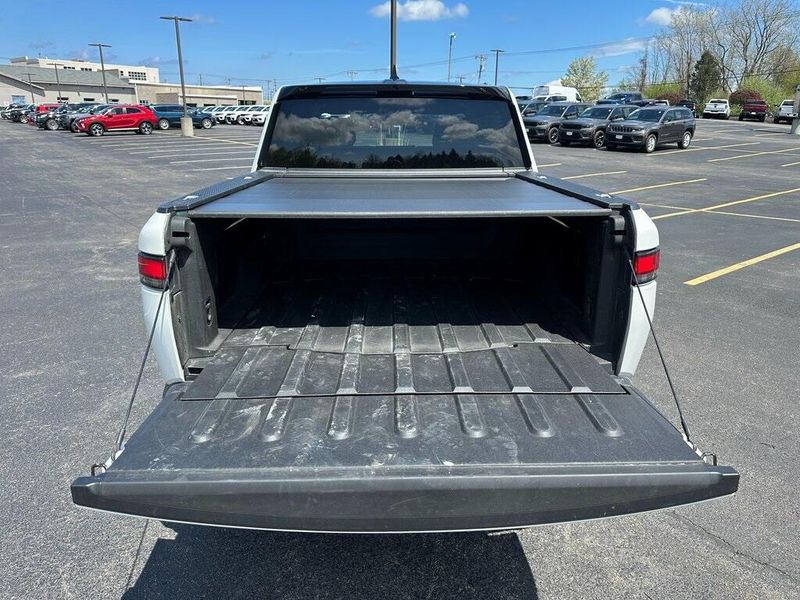 2022 Rivian R1T Adventure photo 16
