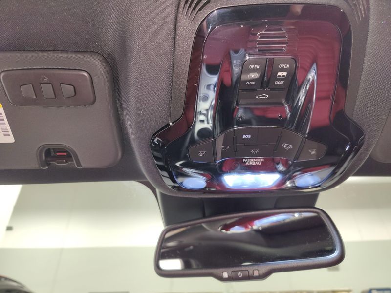 2024 Alfa Romeo Giulia Veloce AWD w/Sunroof/NAV/Activ AsstImage 29