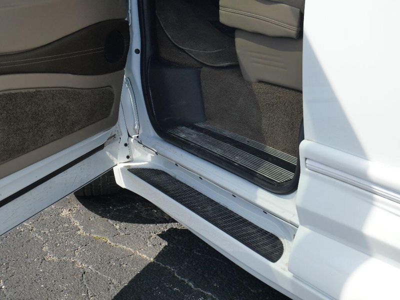 2019 GMC Savana Image 13