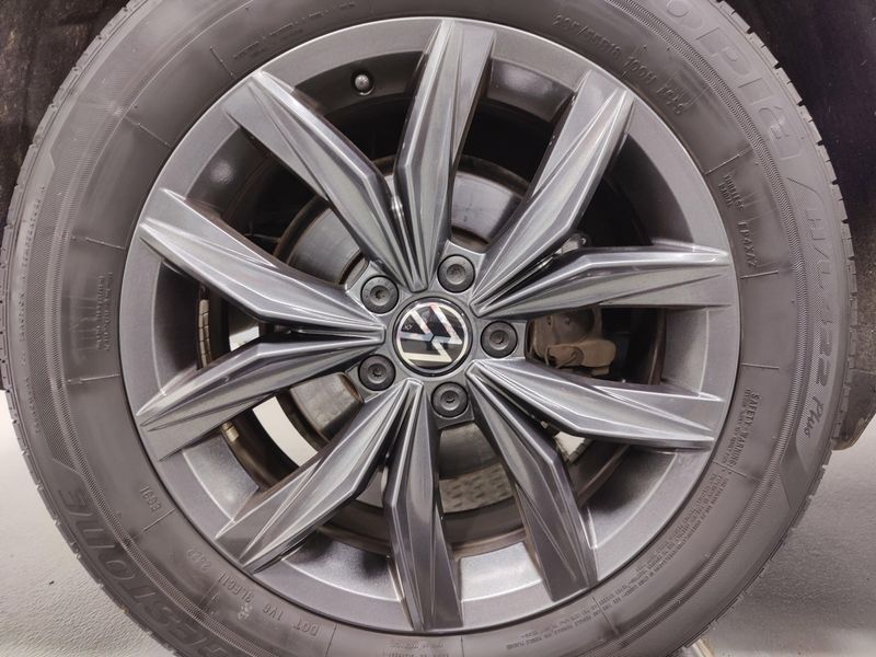 Used 2022 Volkswagen Tiguan SE 4-Motion AWDImage 21