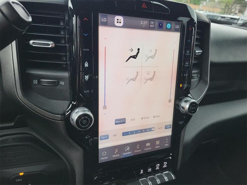 2025 RAM 2500 Tradesman Crew Cab 4x4 8