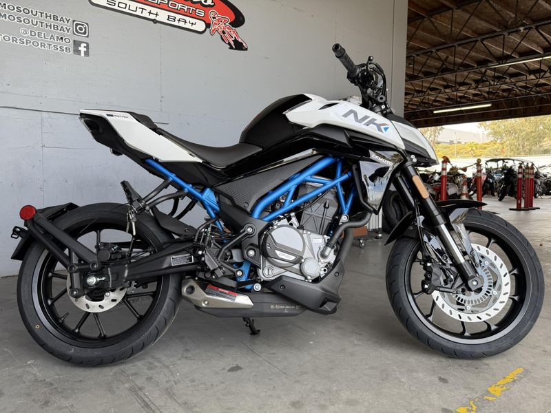 New 2025 CFMOTO 300NK Image 1