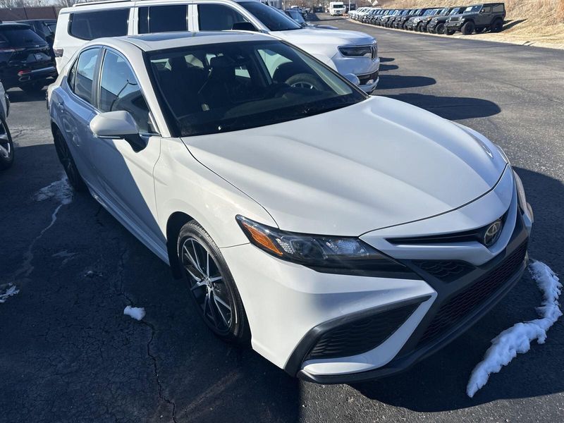 2023 Toyota Camry SEImage 3