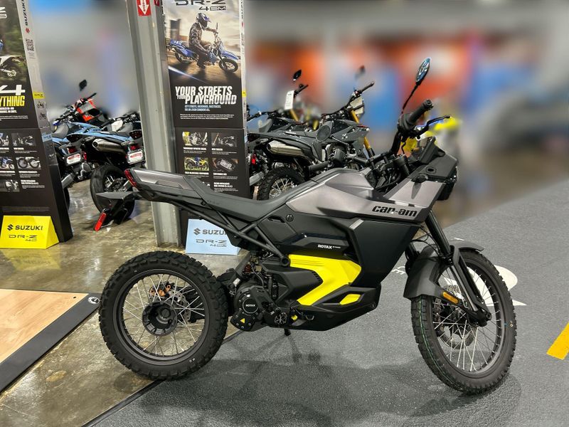 New 2025 Can-Am Origin  in a CARBON BLACK exterior color. Del Amo Motorsports of Redondo Beach (424) 390-7811 delamomotorsports.com 