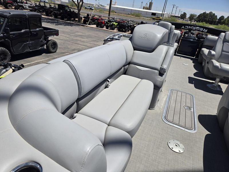 USED 2022 TRACKER REGENCY 230 DL3 Image 13