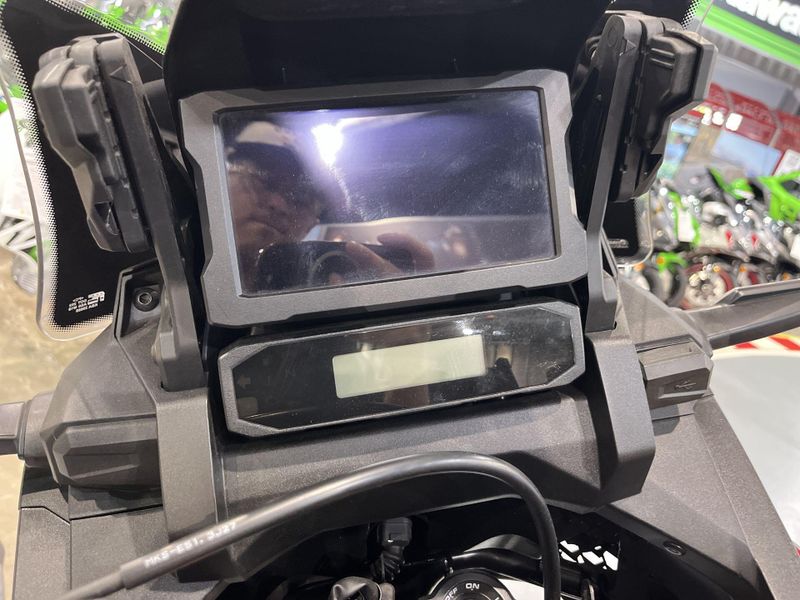 Used 2024 Honda AFRICA TWIN DCT Image 11