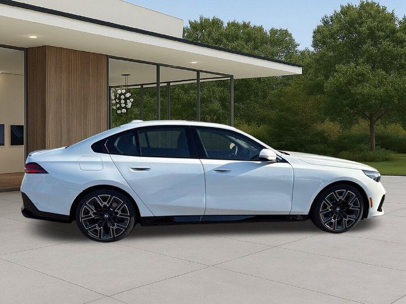 New 2027 BMW 5 Series 530iImage 7
