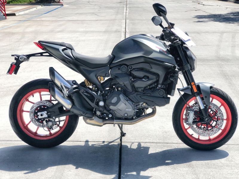 New 2026 Ducati MONSTER 937+ Image 18