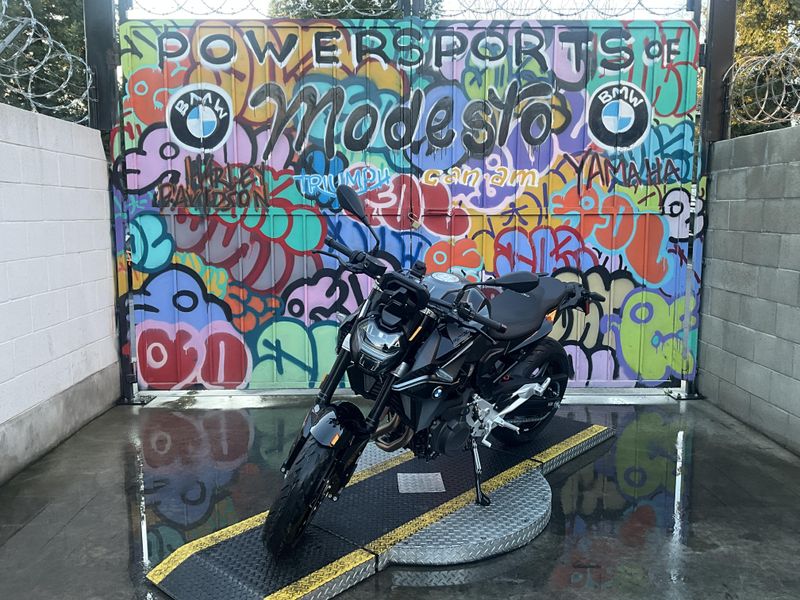New 2026 BMW F 900 R Image 2