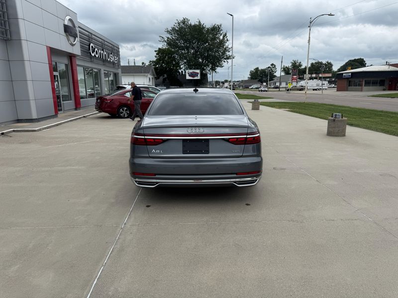 Used 2019 Audi A8 L Image 7