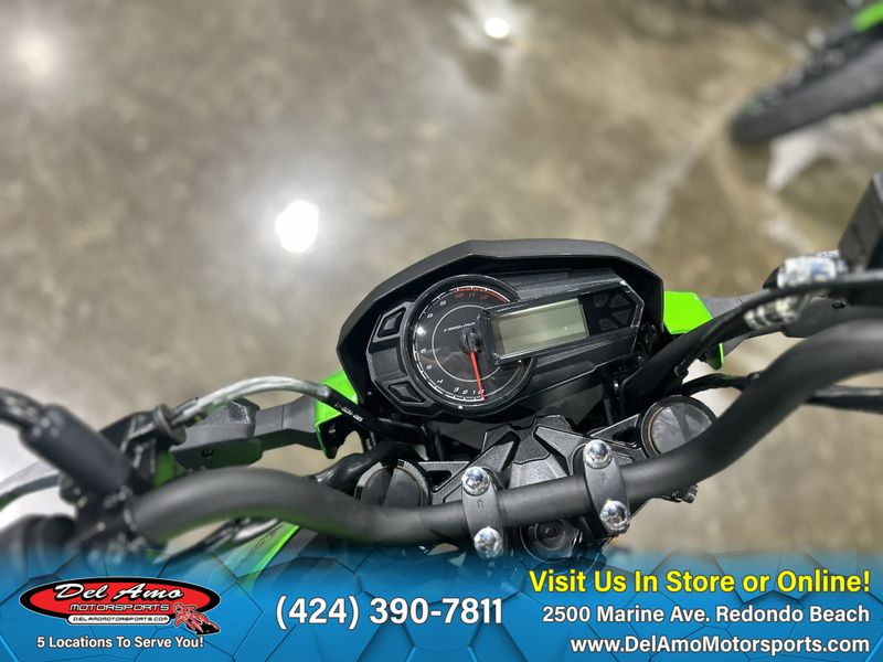 2024 Kawasaki Z125 PROImage 30