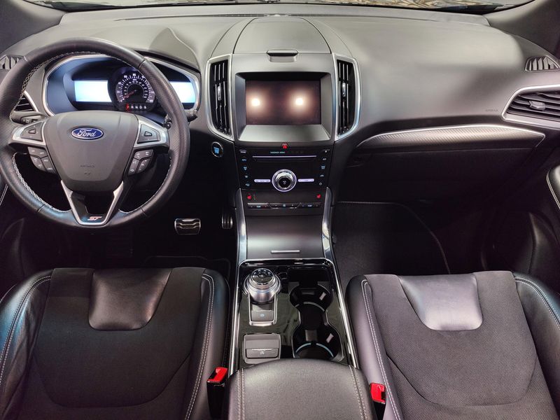 2019 Ford Edge ST AWDImage 18