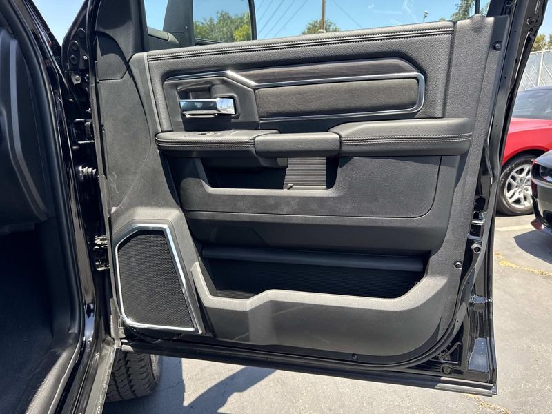 New 2026 RAM 2500 Laramie Crew Cab 4x4 6'4' Box