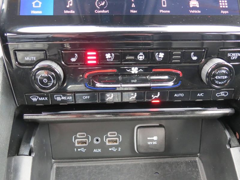 Used 2023 Jeep Grand Cherokee L Limited 4x4 4dr SUVImage 25