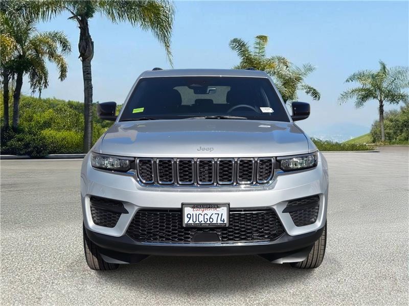 Used 2025 Jeep Grand Cherokee Laredo X 4x2