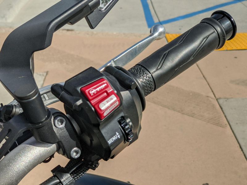 Used 2023 Yamaha MT-10 CA Image 10