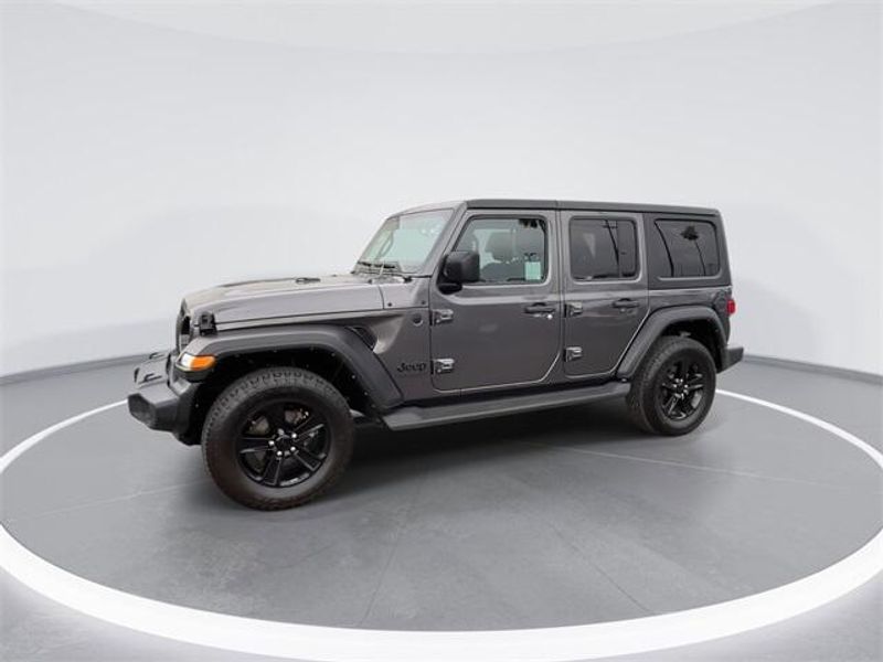Used 2022 Jeep Wrangler Unlimited Sport AltitudeImage 4