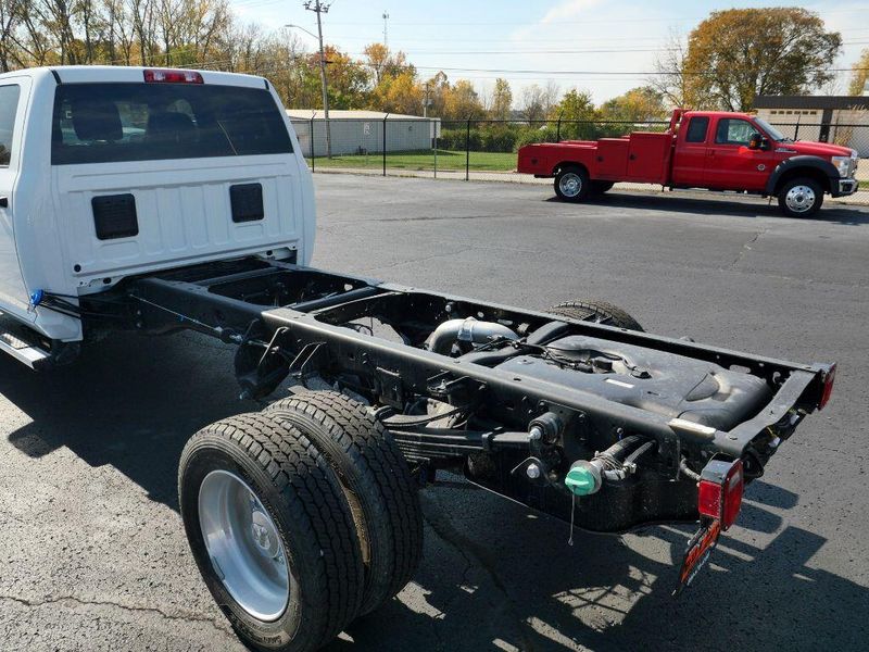 2024 RAM 5500 Tradesman Chassis Crew Cab 4x4 84