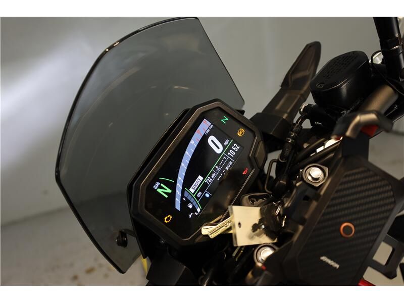 Used 2025 Kawasaki Z500 SE Image 6