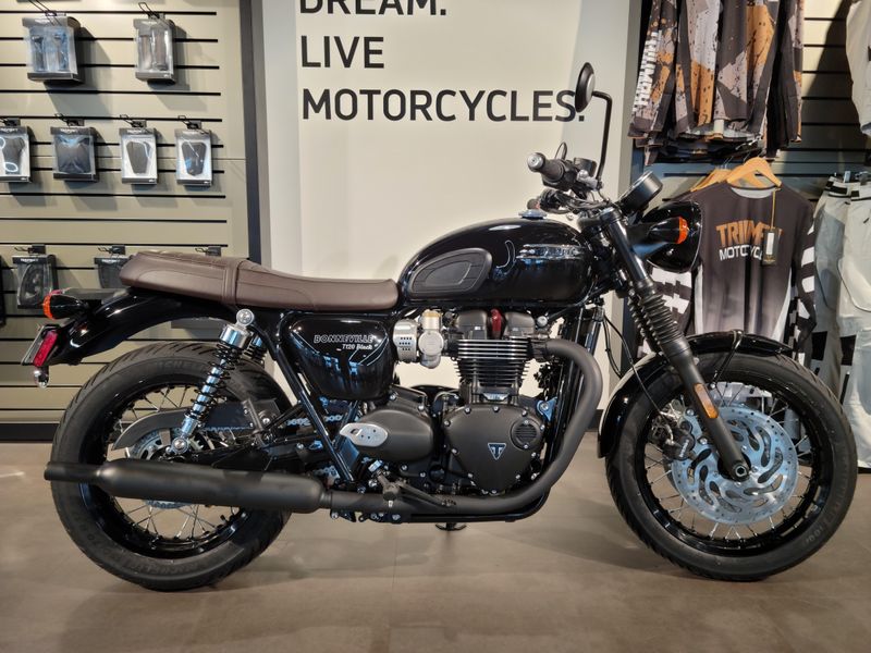 2025 Triumph BONNEVILLE T120 BLACK 