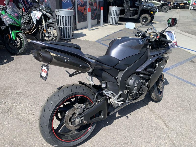Used 2007 Yamaha YZF-R1 CA Image 11