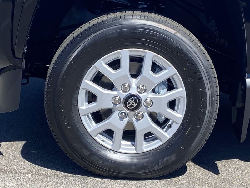 New 2025 Toyota Tacoma SR5Image 8