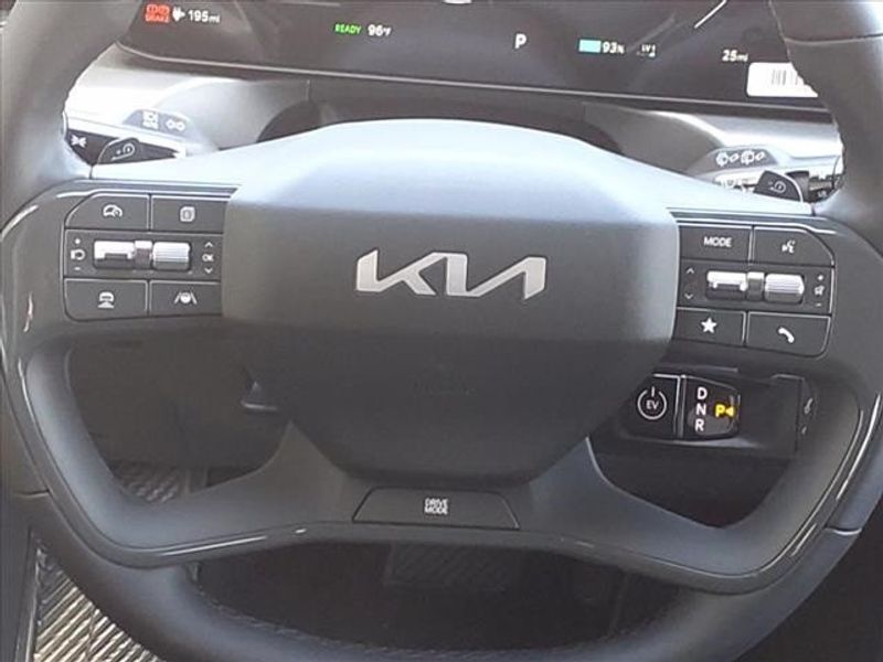 2024 Kia EV9 LightImage 9