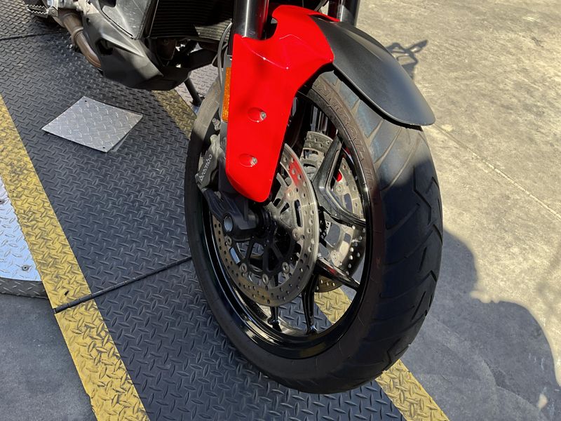 Used 2025 Ducati Multistrada V2 Image 9