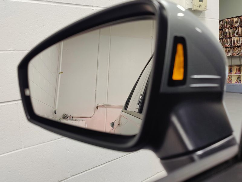 Used 2024 Volkswagen Tiguan Wolfsburg Edt AWD w/SunroofImage 23