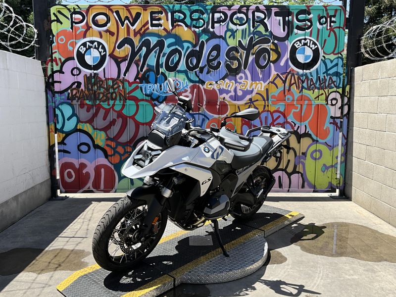 New 2025 BMW R 1300 GS Image 3