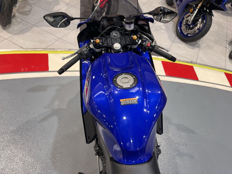 Used 2023 Yamaha YZF-R7 CA Image 17