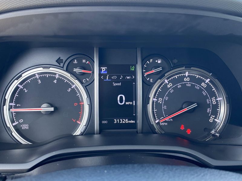 2024 Toyota 4Runner TRD Off-RoadImage 30