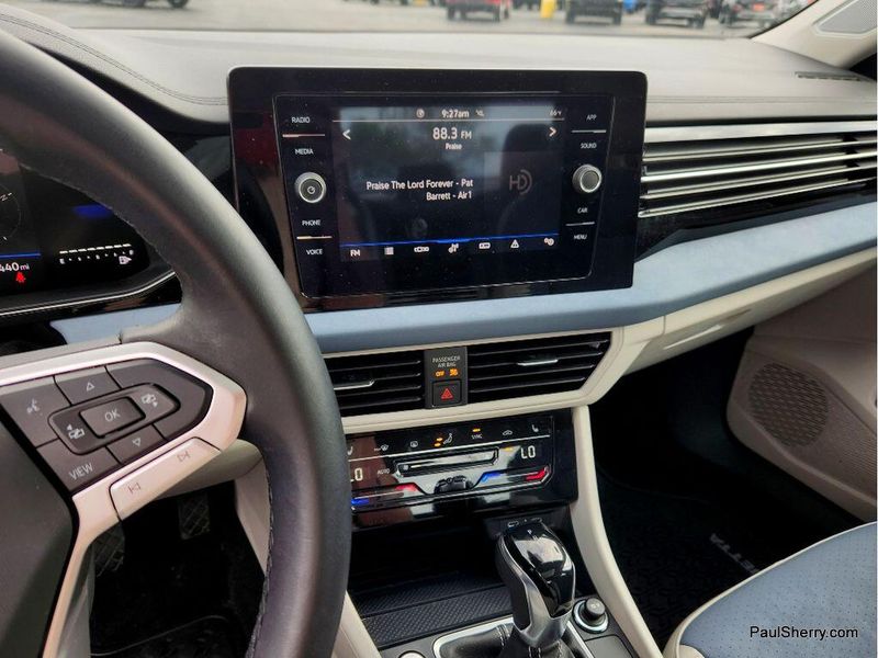 Used 2025 Volkswagen Jetta SE