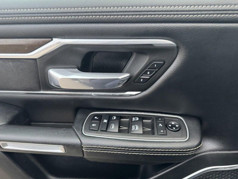 2022 RAM 1500 LaramieImage 16