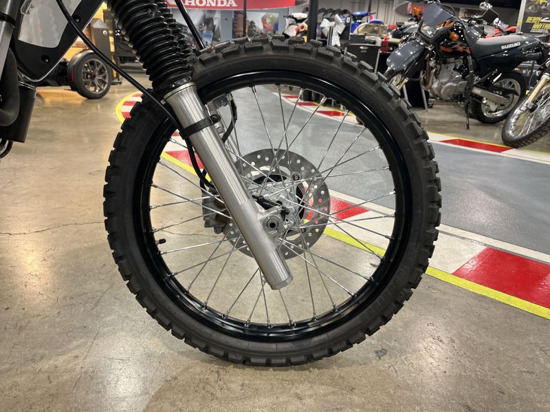 New 2025 Honda XR650L Image 16