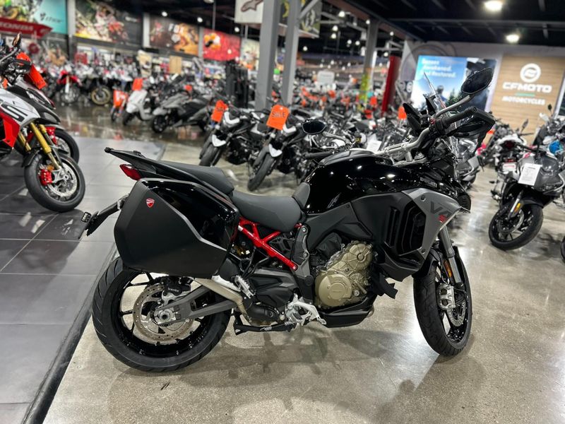 New 2025 Ducati MULTISTRADA V4 S TRAVEL & RADAR Image 5