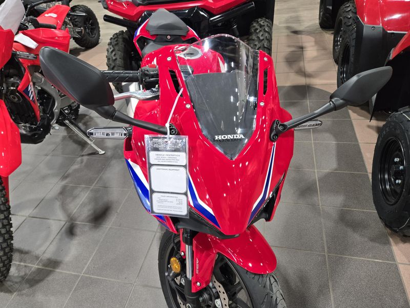 2025 Honda CBR500R ABS GRAND PRIX RED Image 7