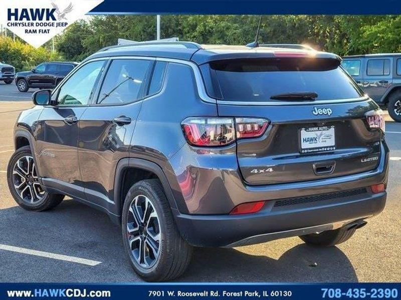 2022 Jeep Compass Limited photo 7