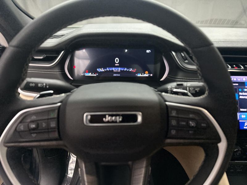 Used 2024 Jeep Grand Cherokee LimitedImage 7