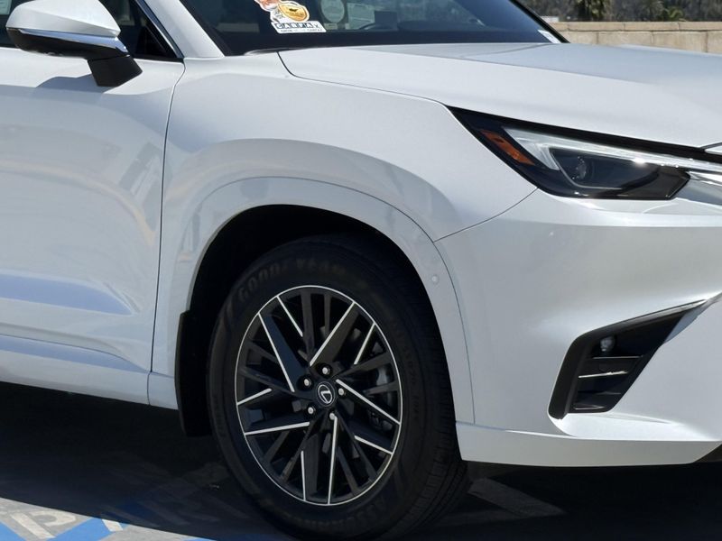 Used 2024 Lexus TX 350Image 4