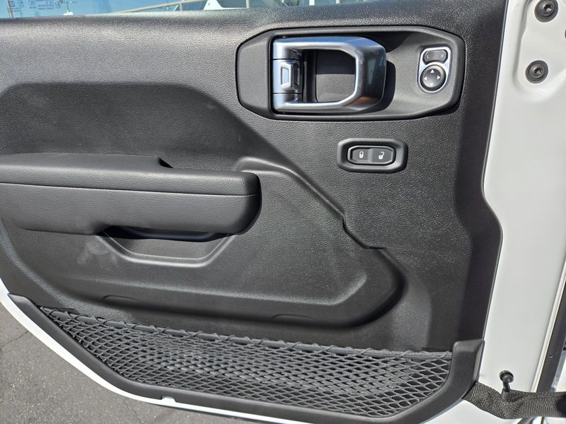 New 2026 Jeep Gladiator Mojave 4x4